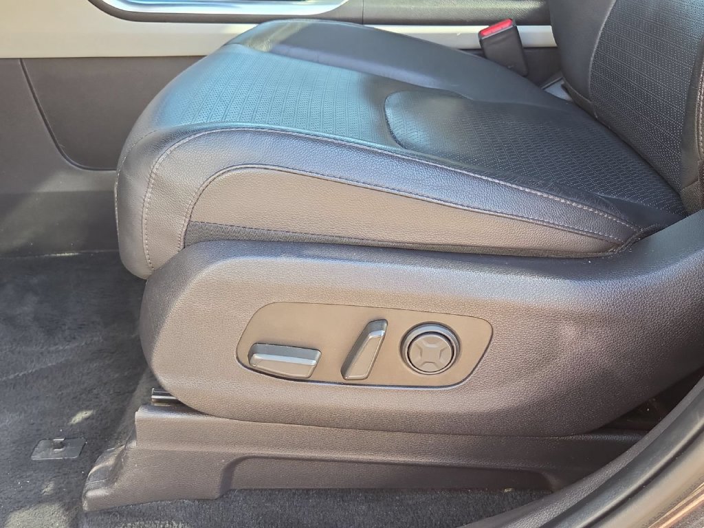 Used 2024 Kia Carnival SX Prestige FWD image 16