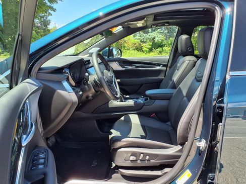 Used 2026 Cadillac XT5 Premium Luxury w/ LPO, Floor Liner Package AWD/4WD image 15
