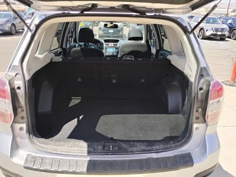 Used 2016 Subaru Forester 2.5i Premium AWD/4WD image 9