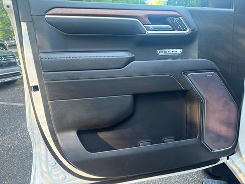 Used 2023 GMC Sierra 1500 Denali AWD/4WD image 14