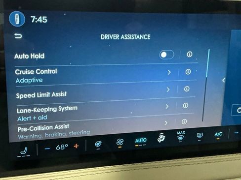 Used 2023 Lincoln Corsair Reserve w/ Equipment Group 201A FWD image 31