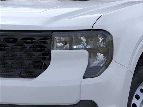 New 2026 Ford Maverick XL image 19