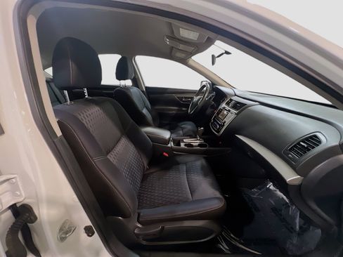 Used 2018 Nissan Altima 2.5 SV FWD image 19