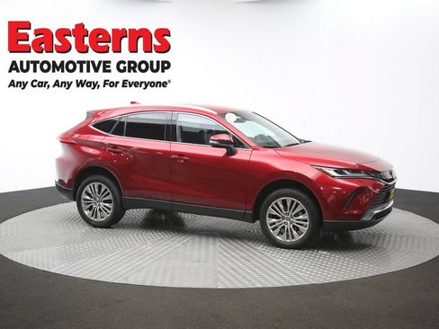 Used 2024 Toyota Venza LE AWD/4WD image 48
