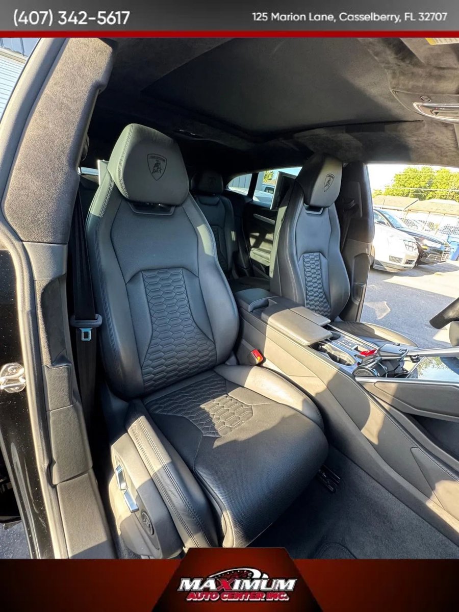 Used 2019 Lamborghini Urus AWD/4WD image 11