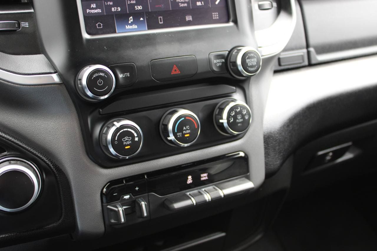 Used 2024 RAM 2500 Big Horn AWD/4WD image 24