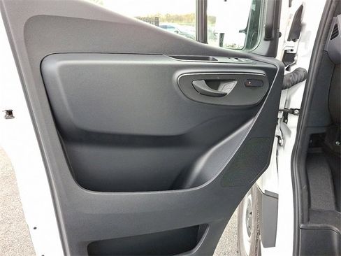 Used 2025 Mercedes-Benz Sprinter 2500 image 15
