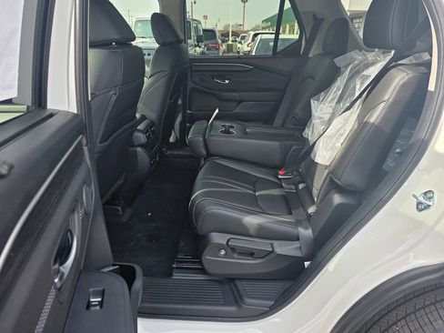 New 2026 Honda Pilot Touring image 11