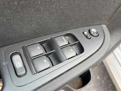 Used 2010 Chevrolet Malibu LT image 21