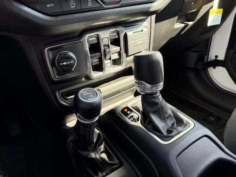 New 2026 Jeep Gladiator Sport AWD/4WD image 21