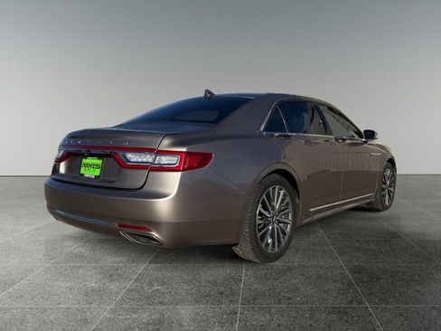 Used 2018 Lincoln Continental Select image 7