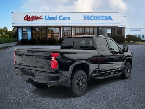 Used 2024 Chevrolet Silverado 2500 LTZ w/ LTZ Plus Package image 5