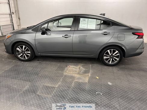 Used 2025 Nissan Versa SV FWD image 4