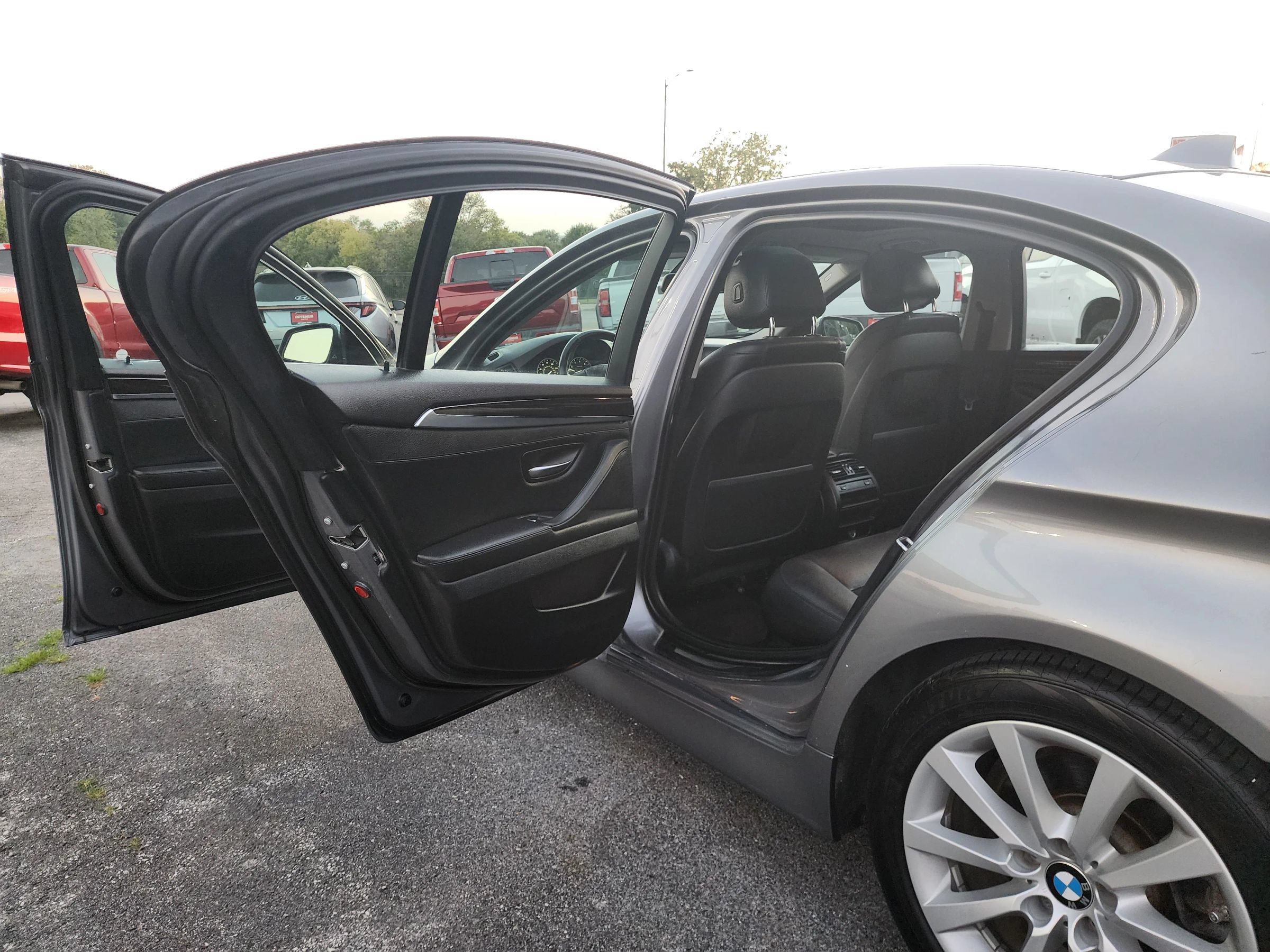 Used 2016 BMW 535i xDrive Sedan AWD/4WD image 25