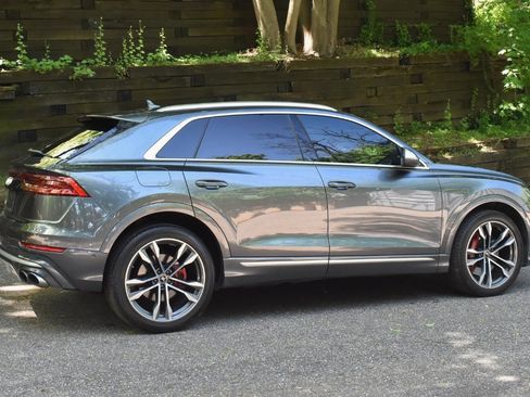Used 2022 Audi SQ8 Prestige w/ Prestige Package AWD/4WD image 9