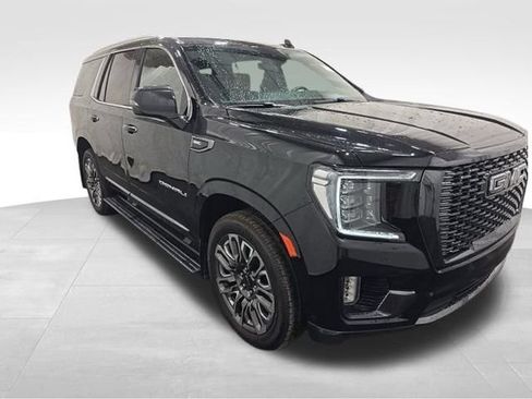 Used 2023 GMC Yukon Denali Ultimate AWD/4WD image 2