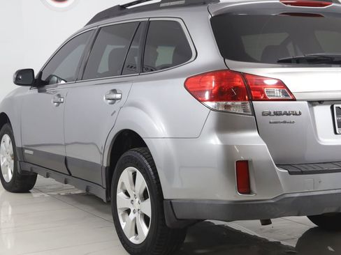 Used 2011 Subaru Outback 2.5i Limited w/ PWR Moonroof Pkg image 21