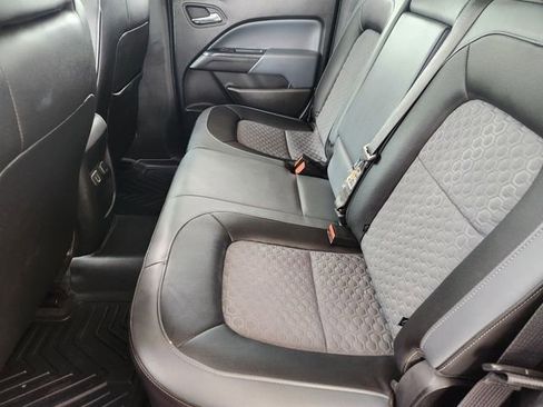 Used 2019 Chevrolet Colorado Z71 RWD image 30