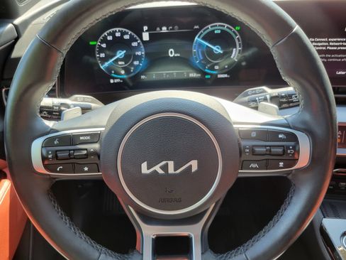 Certified 2025 Kia Sportage SX Prestige AWD/4WD image 14