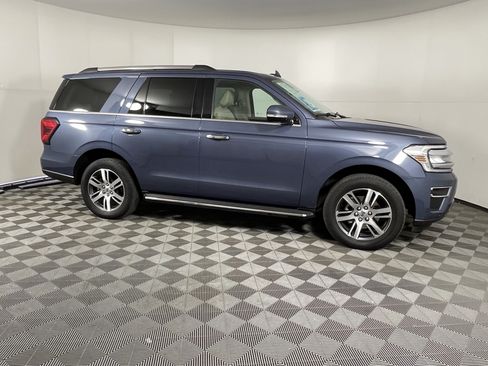 Used 2023 Ford Expedition Limited AWD/4WD image 6