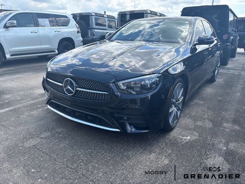 Used 2022 Mercedes-Benz E 350 4MATIC Sedan image 2