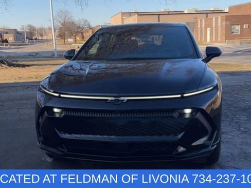 Used 2024 Chevrolet Equinox EV RS image 3