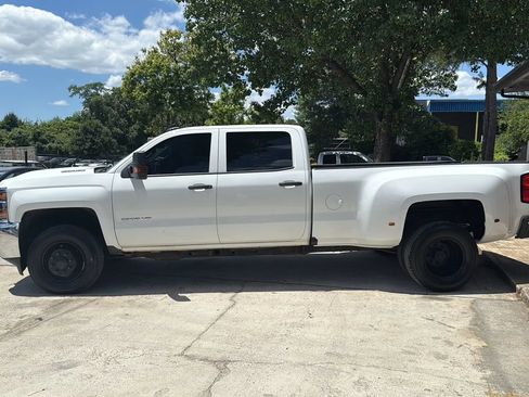 Used 2018 Chevrolet Silverado 3500 W/T w/ WT Convenience Package AWD/4WD image 4