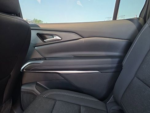 Used 2026 Chevrolet Traverse LT w/ Sun and Wheel Package FWD image 12