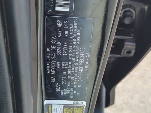 Used 2025 Kia K4 LXS image 31