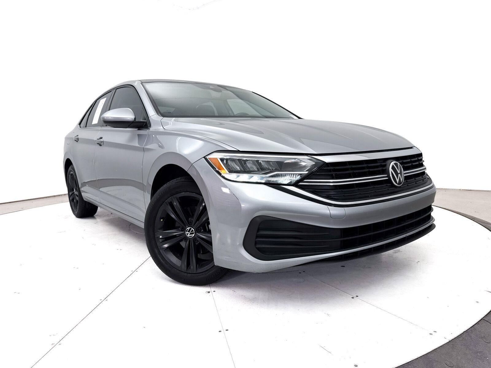 Used 2023 Volkswagen Jetta SE FWD image 1
