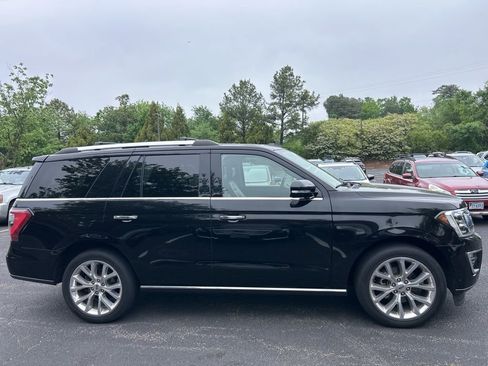 Used 2018 Ford Expedition Limited w/ Equipment Group 302A AWD/4WD image 2