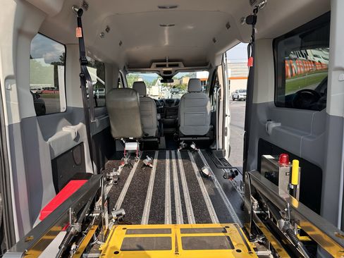 Used 2017 Ford Transit 150 XL image 16