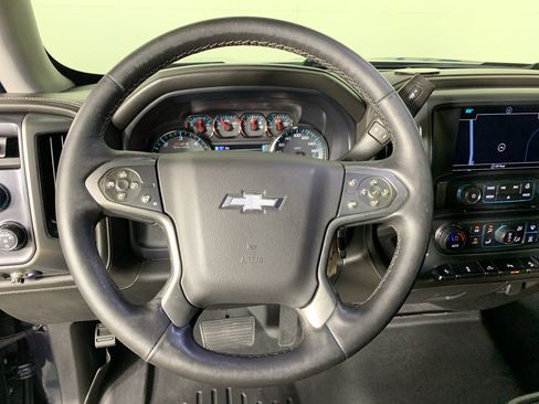Used 2018 Chevrolet Silverado 1500 LTZ Z71 w/ Centennial Edition AWD/4WD image 19