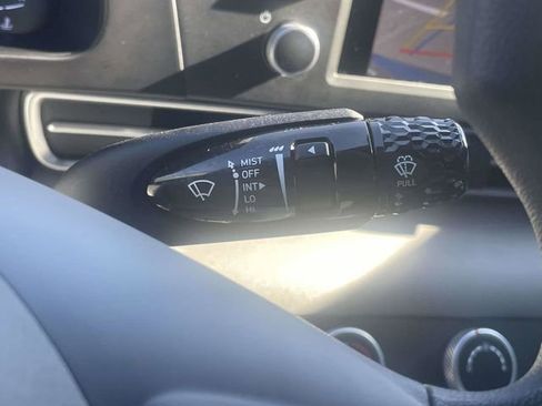 Used 2026 Hyundai Elantra SE image 23