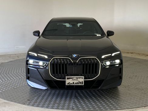 Used 2025 BMW 760i xDrive w/ Executive Package image 5