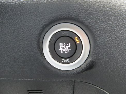 New 2026 Chrysler Pacifica Limited FWD image 27