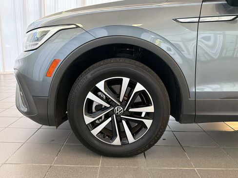 Used 2022 Volkswagen Tiguan S FWD image 12