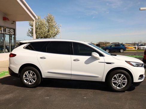 Used 2018 Buick Enclave Essence FWD image 4