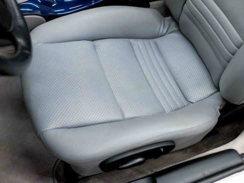 Used 2001 Porsche Boxster RWD image 54
