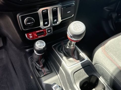 Used 2020 Jeep Wrangler Rubicon AWD/4WD image 20