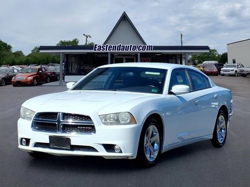 Used 2013 Dodge Charger SXT w/ Sport Appearance Group RWD image 1