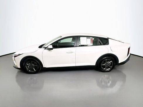 Used 2025 Kia K4 LXS image 5