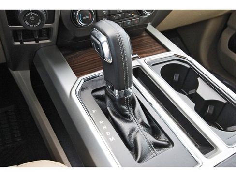 Used 2017 Ford F150 Lariat w/ Equipment Group 501A Mid image 26