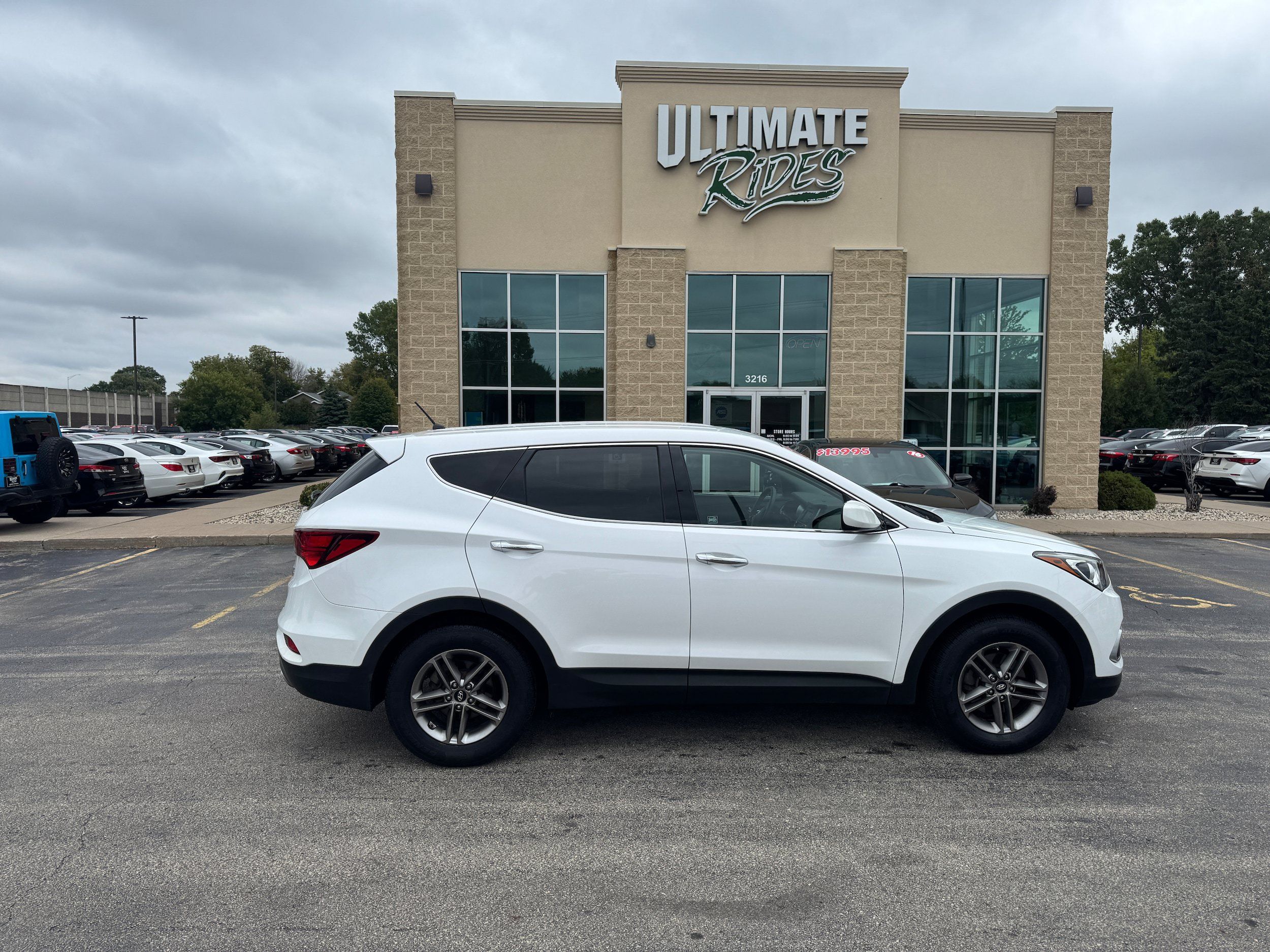 Used 2018 Hyundai Santa Fe Sport AWD/4WD image 1