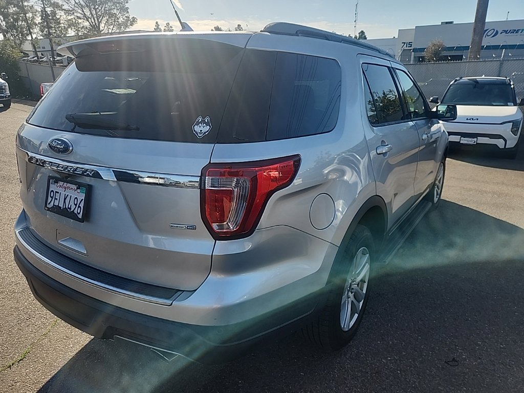 Used 2018 Ford Explorer XLT w/ Equipment Group 201A AWD/4WD image 12