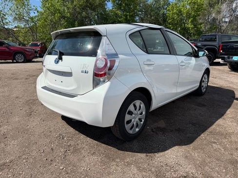 Used 2014 Toyota Prius C Two FWD image 5