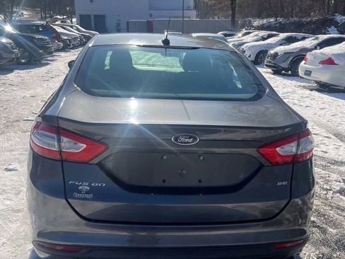 Used 2016 Ford Fusion SE image 3