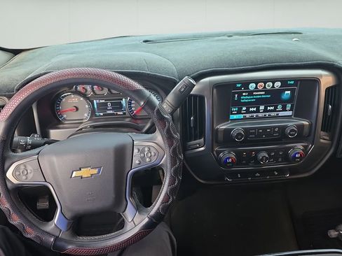 Used 2018 Chevrolet Silverado 1500 LT w/ All Star Edition image 10