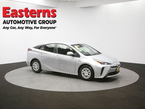 Used 2022 Toyota Prius LE image 45