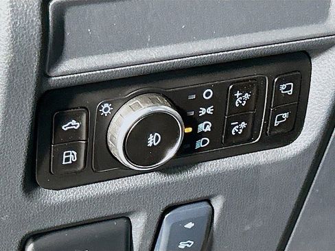 New 2025 Ford F150 Lariat w/ Equipment Group 502A High image 10